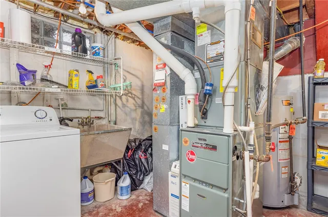 $279,900 | 27 Marr Drive, Henrietta, NY 14534