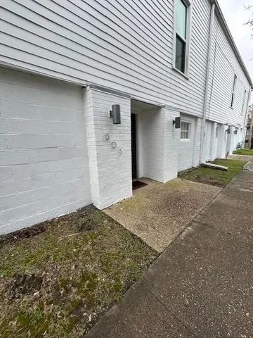 $1,600 | 903 Octavia Street, New Orleans, LA 70115