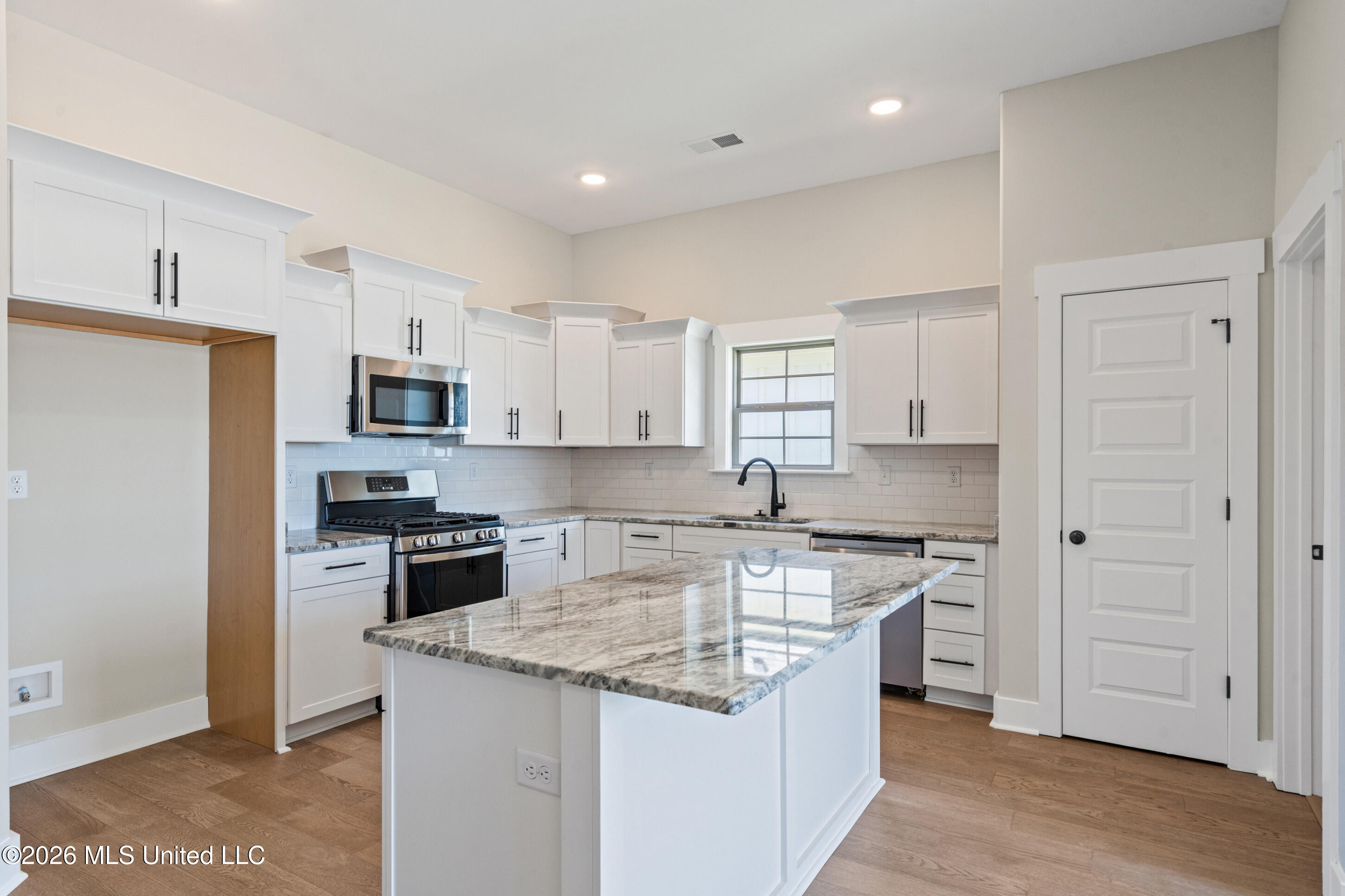 2939 Eden Lane Nesbit, MS 38651 - Photo 5 of 27 _dsc0930_print