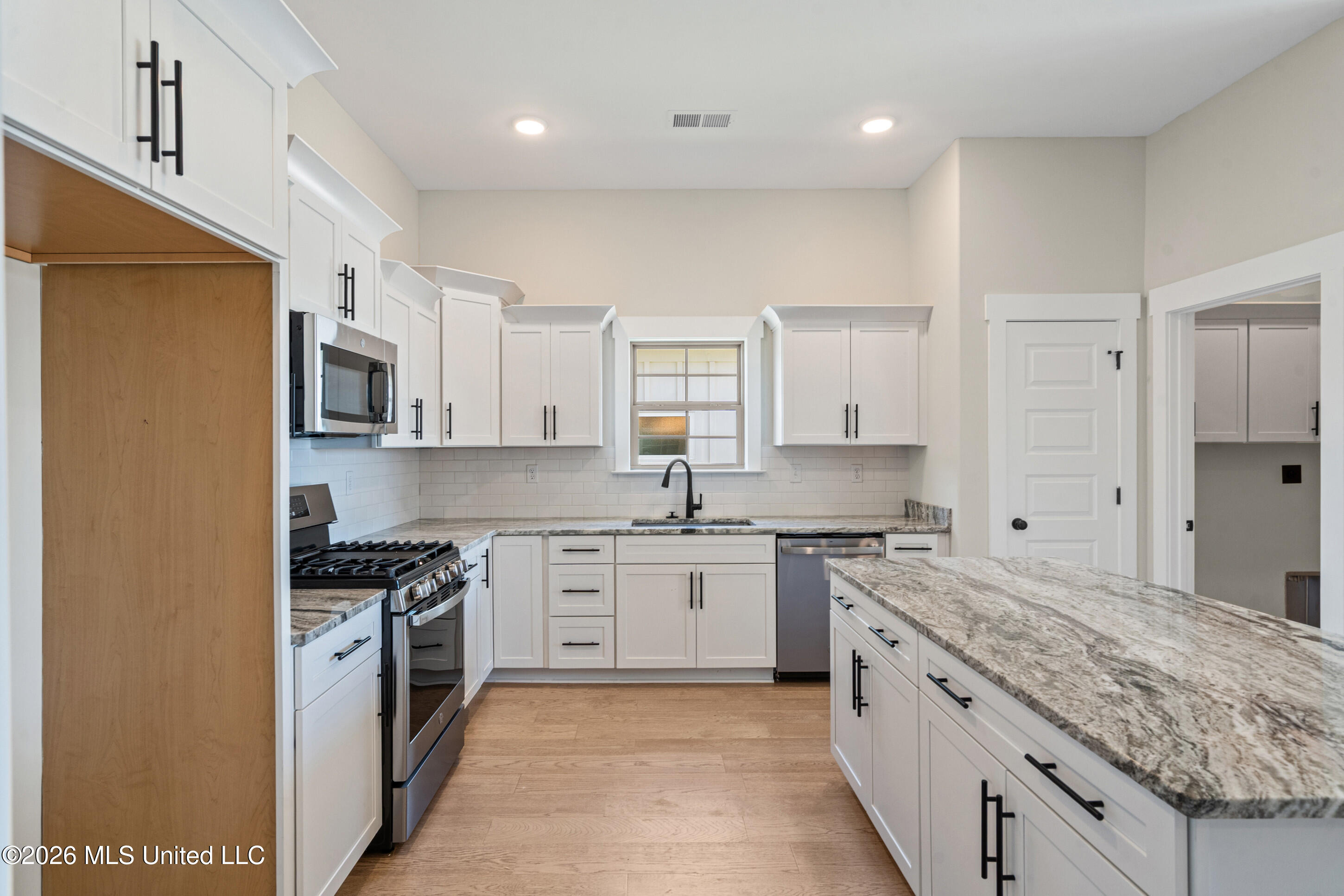 2939 Eden Lane Nesbit, MS 38651 - Photo 6 of 27 _dsc0933_print