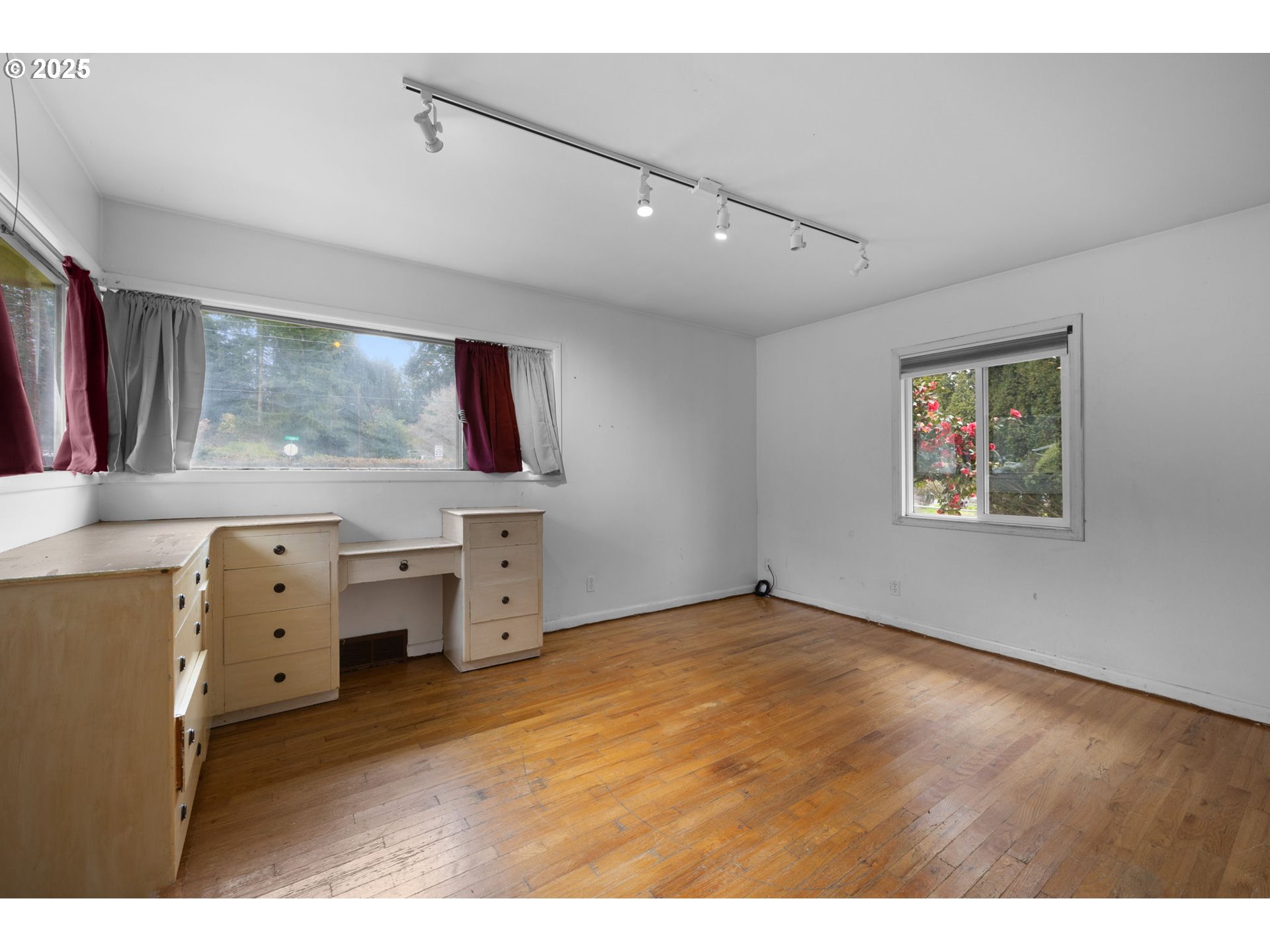 11841 Southeast Foster Road Portland, OR 97266 - Photo 15 of 48
