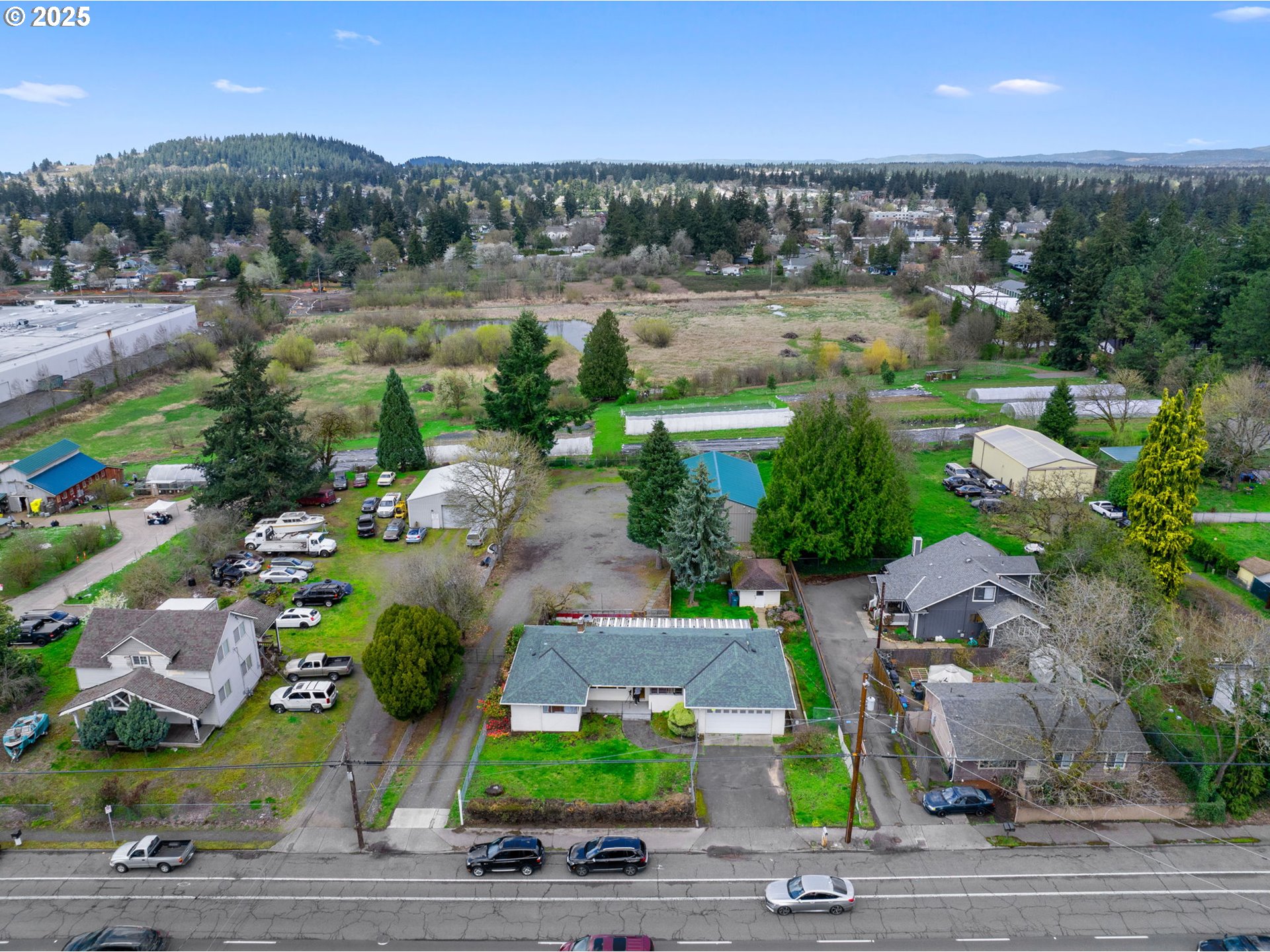 11841 Southeast Foster Road Portland, OR 97266 - Photo 4 of 48