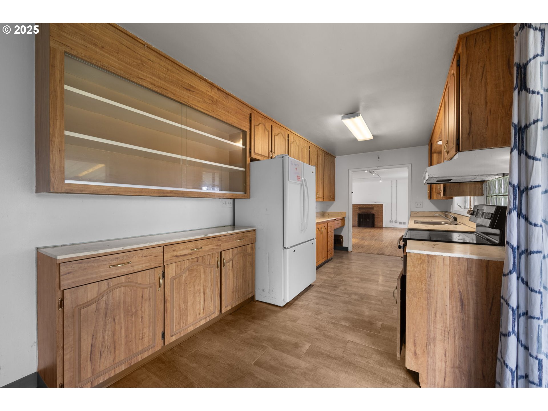 11841 Southeast Foster Road Portland, OR 97266 - Photo 10 of 48