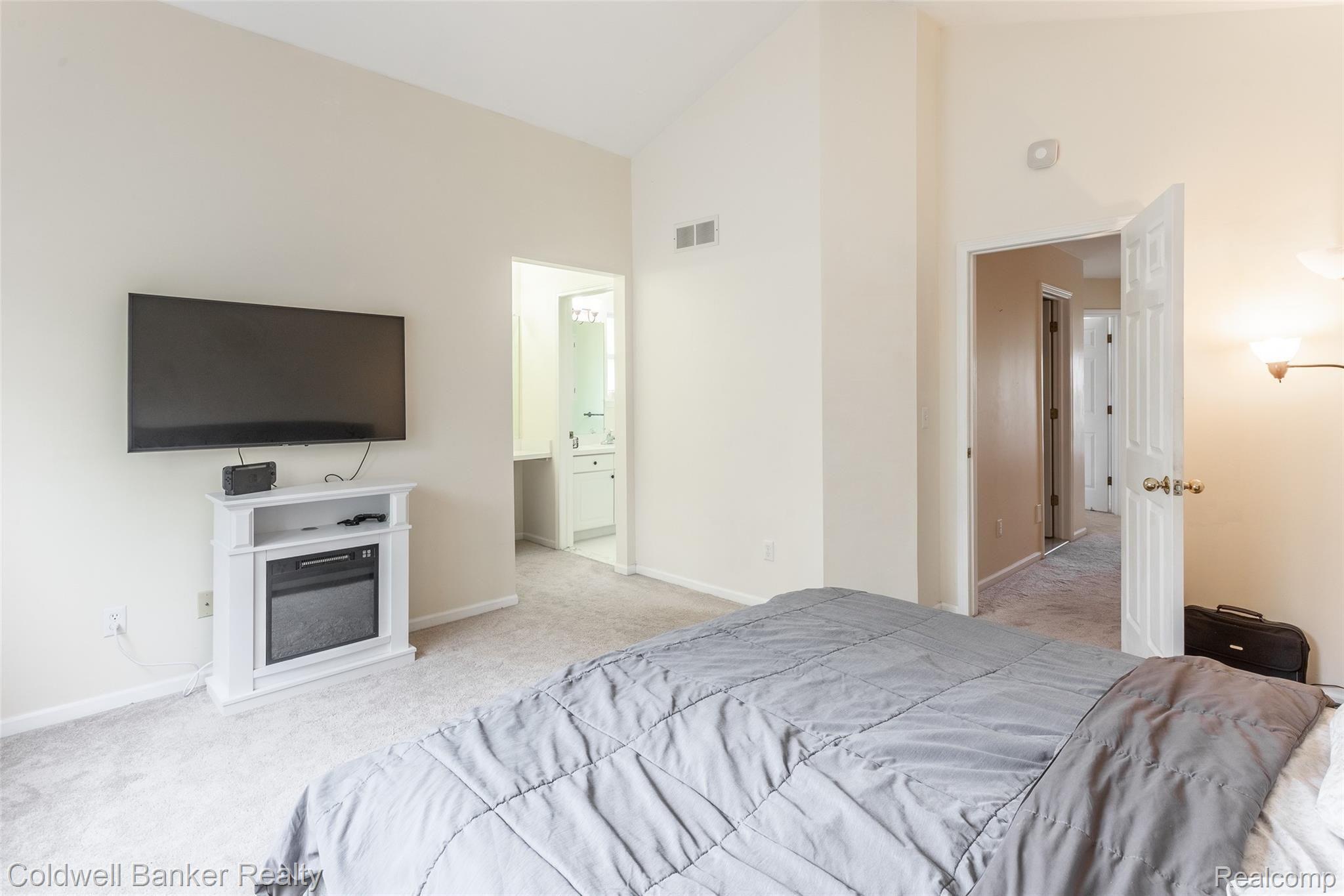 78 Eagle Ridge Road Lake Orion, MI 48360 - Photo 22 of 33 Master 2.jpg