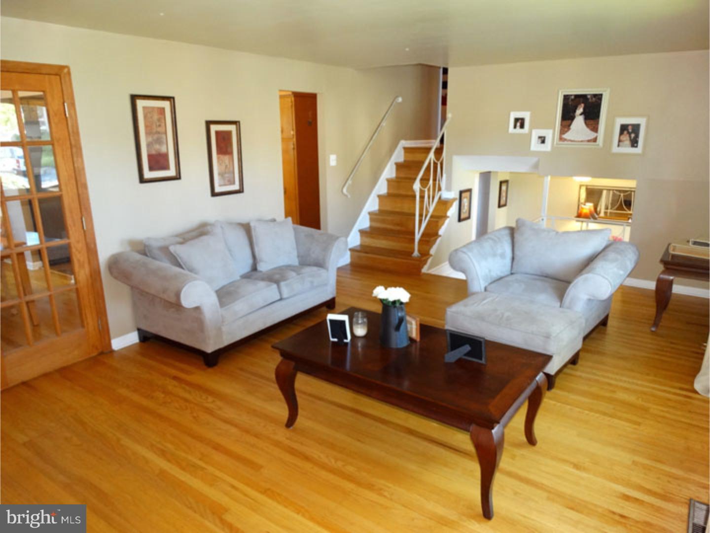 5 Cobblestone Road Cherry Hill, NJ 08003 - Photo 4 of 24 Living Room