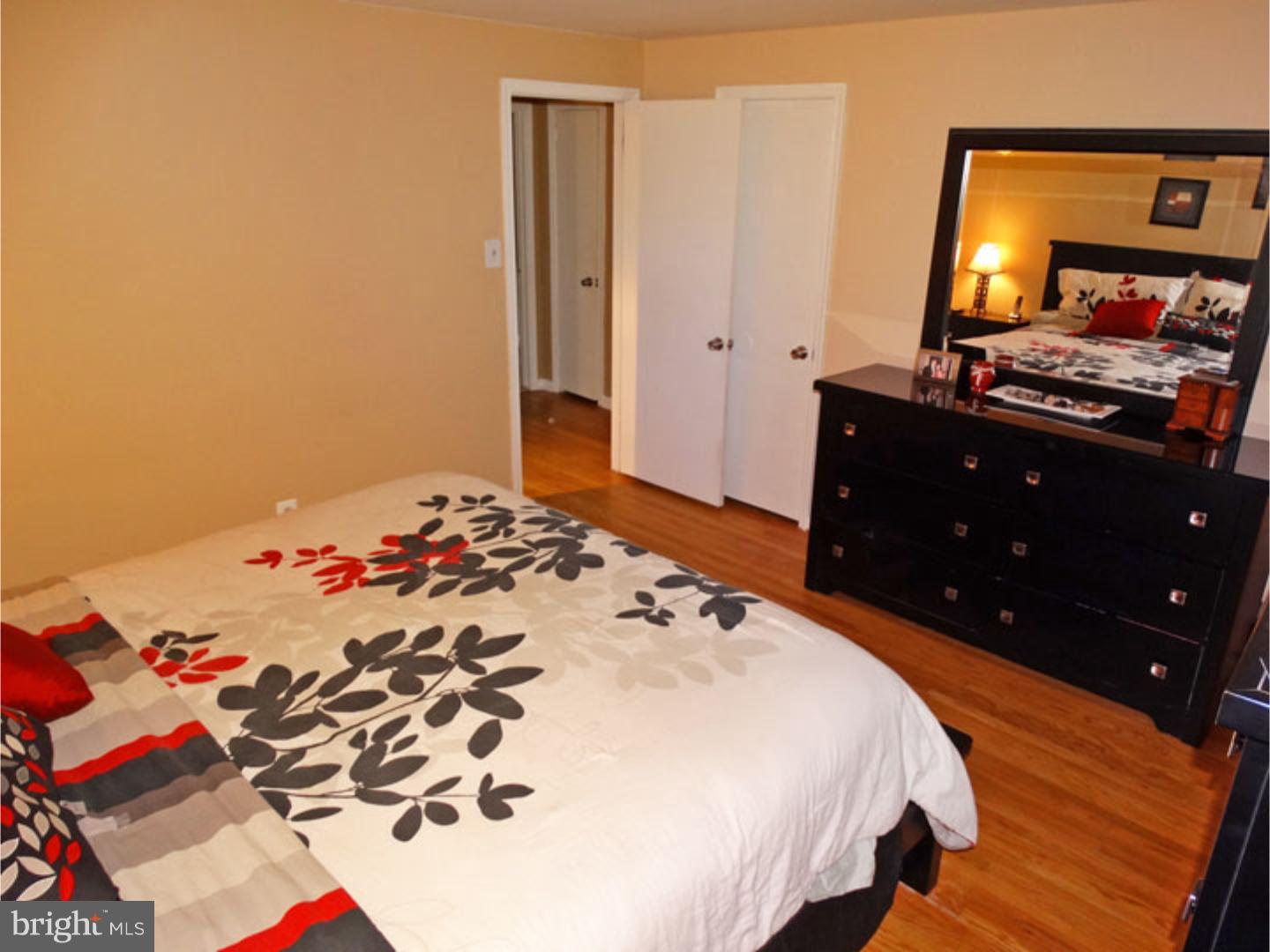 5 Cobblestone Road Cherry Hill, NJ 08003 - Photo 10 of 24 Master Bedroom