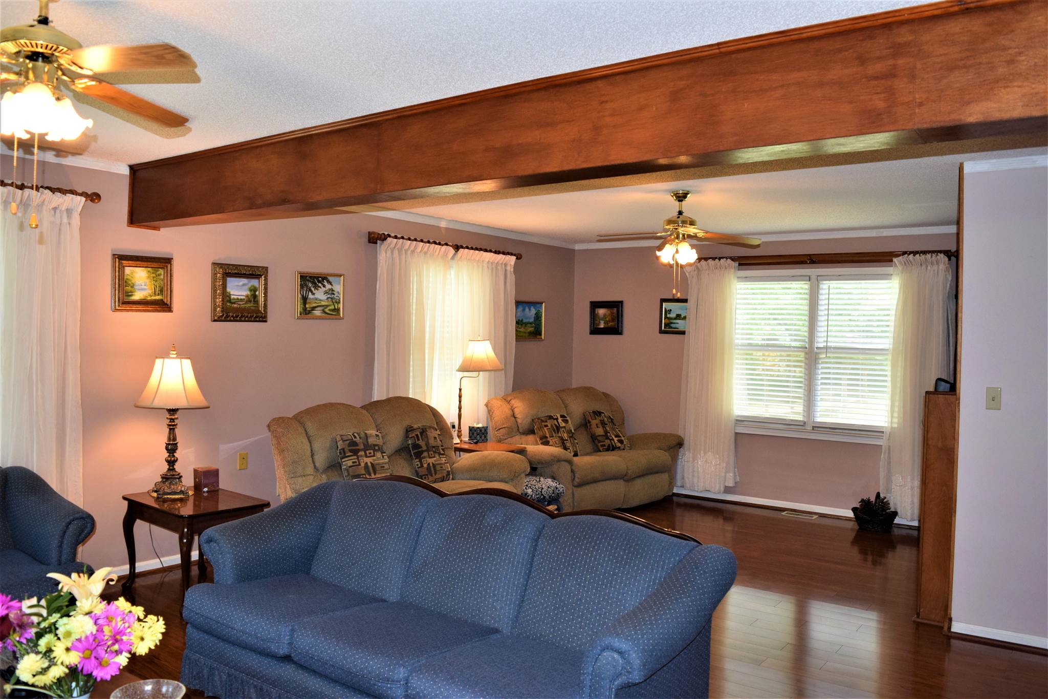 576 Edens Road Pickens, SC 29671 - Photo 6 of 24 Living Room