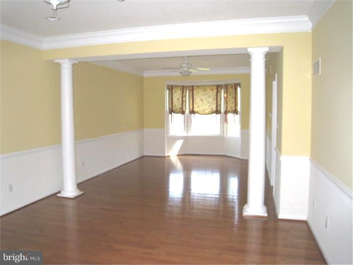 3830 Green Ridge Road Furlong, PA 18925 - Photo 4 of 24 Living Room