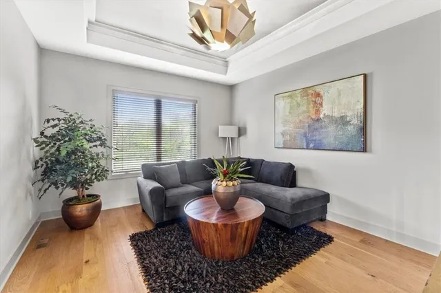 $1,278,490 | 6101 Northwest 58th Street, Kansas City, MO 64151