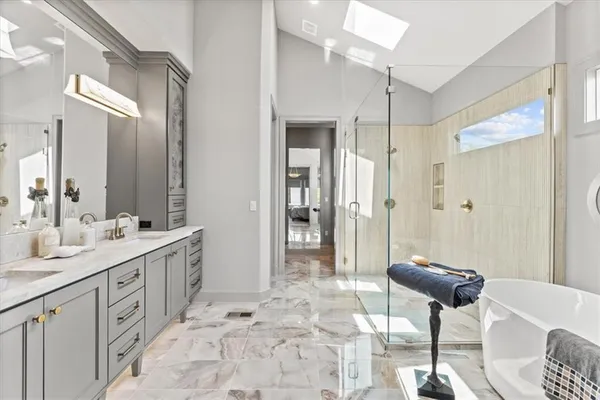 $1,278,490 | 6101 Northwest 58th Street, Kansas City, MO 64151