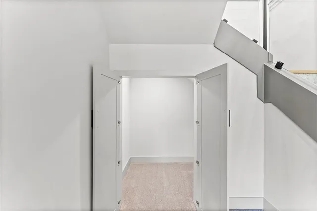 $1,278,490 | 6101 Northwest 58th Street, Kansas City, MO 64151