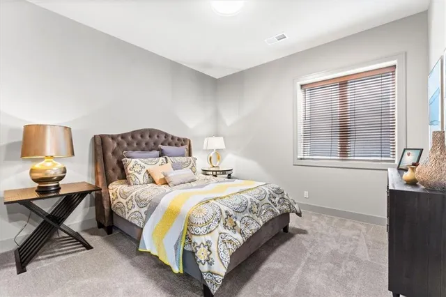 $1,278,490 | 6101 Northwest 58th Street, Kansas City, MO 64151