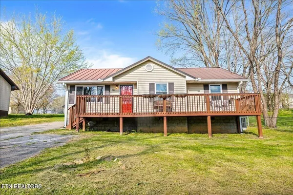 $229,900 | 807 South 8th Street, La Follette, TN 37766
