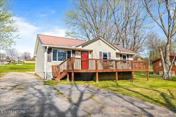 $229,900 | 807 South 8th Street, La Follette, TN 37766