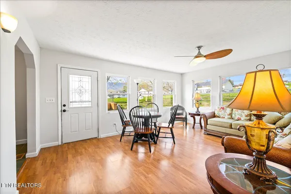 $229,900 | 807 South 8th Street, La Follette, TN 37766