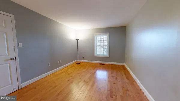 $3,350 | 951 South Rolfe Street, Unit 1, Arlington, VA 22204