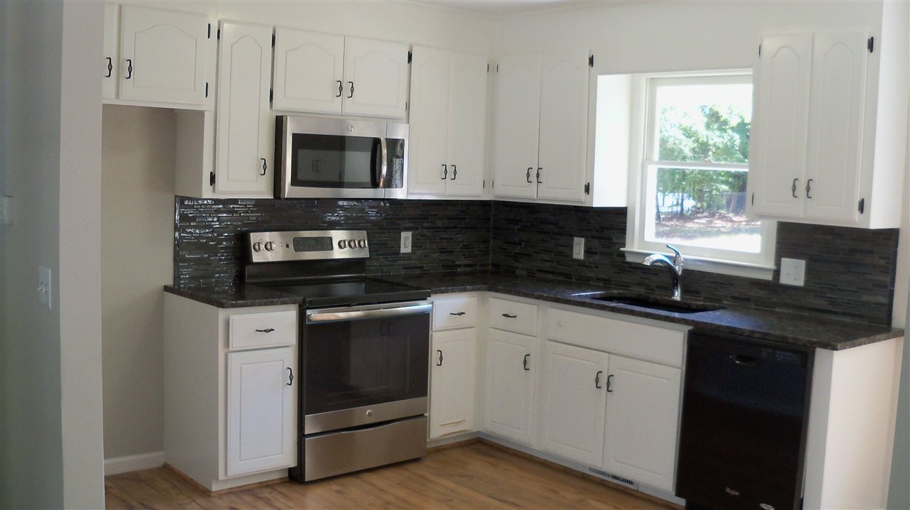 914 North Major Road Belton, SC 29627 - Photo 4 of 9