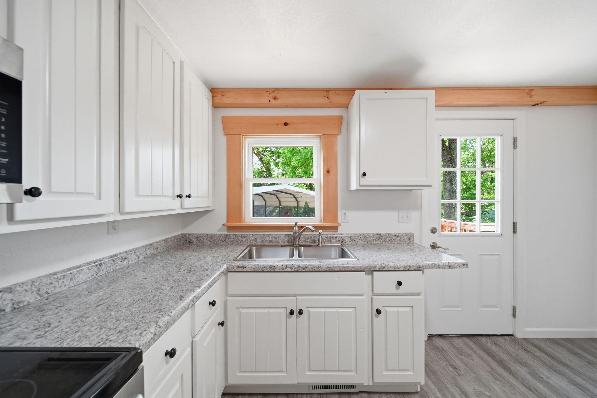 10500 Moscow Road Jonesville, MI 49250 - Photo 18 of 57 Kitchen