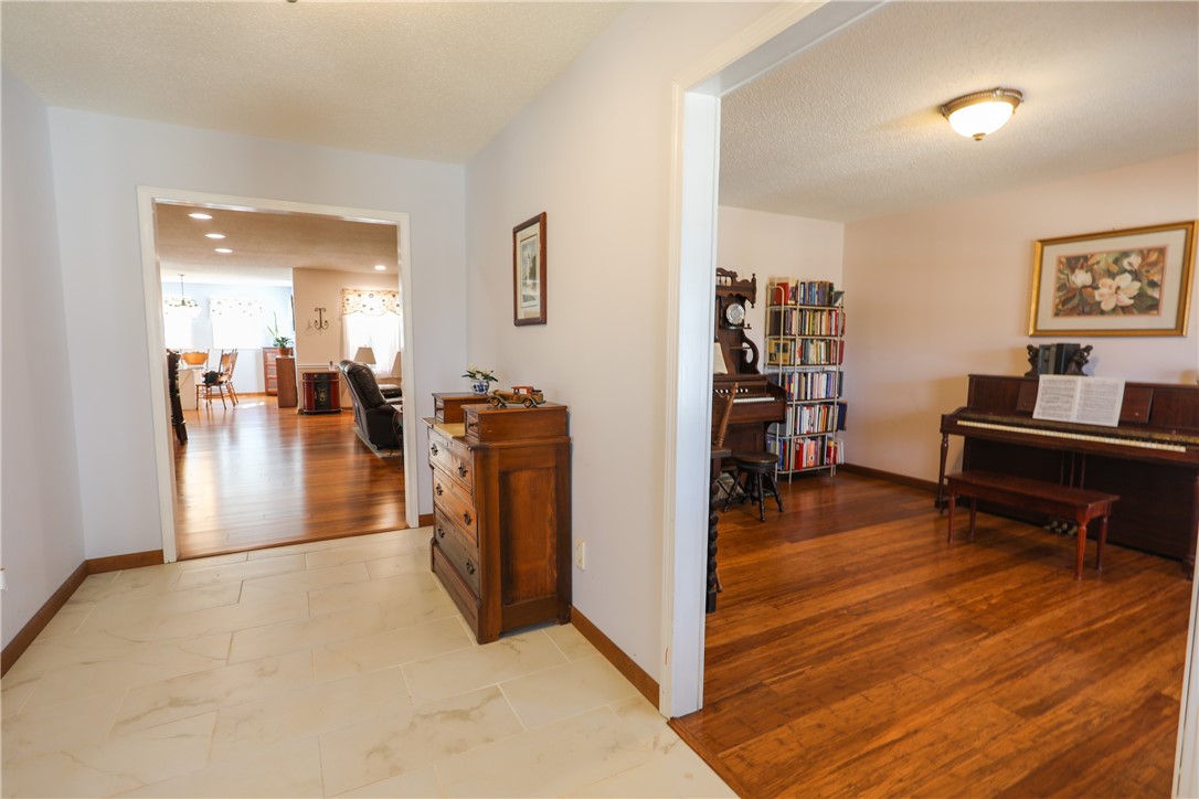 406 Burns Mill Road West Union, SC 29696 - Photo 4 of 24 Gallery Image 4