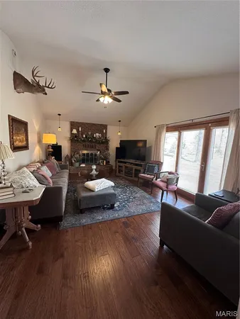 $395,000 | 484 County Road 304, Poplar Bluff, MO 63901