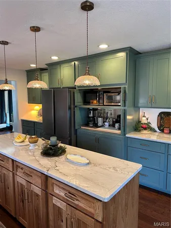 $395,000 | 484 County Road 304, Poplar Bluff, MO 63901