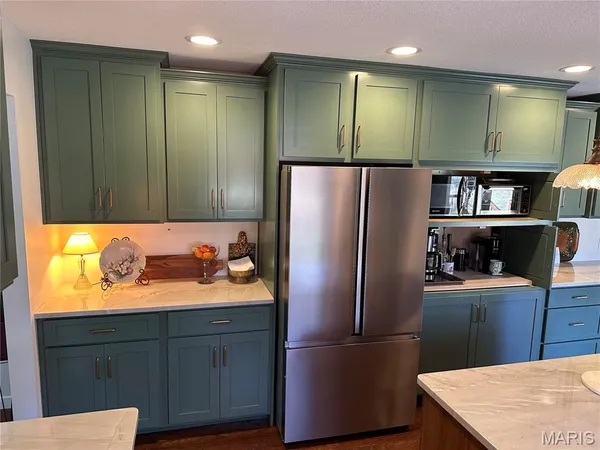 $395,000 | 484 County Road 304, Poplar Bluff, MO 63901