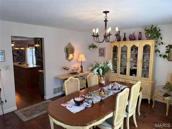 $395,000 | 484 County Road 304, Poplar Bluff, MO 63901