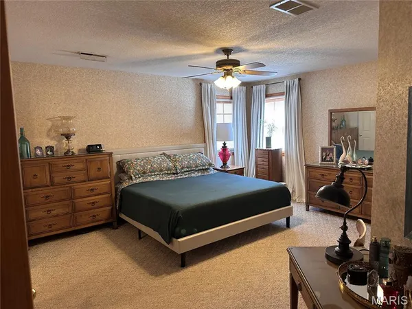 $395,000 | 484 County Road 304, Poplar Bluff, MO 63901