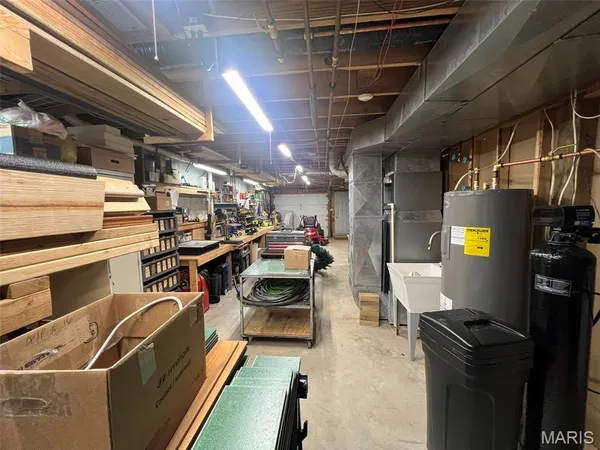 $395,000 | 484 County Road 304, Poplar Bluff, MO 63901