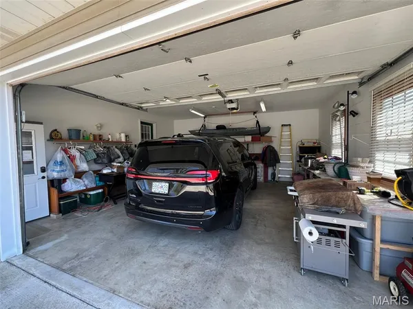 $395,000 | 484 County Road 304, Poplar Bluff, MO 63901