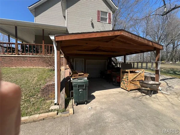 $395,000 | 484 County Road 304, Poplar Bluff, MO 63901