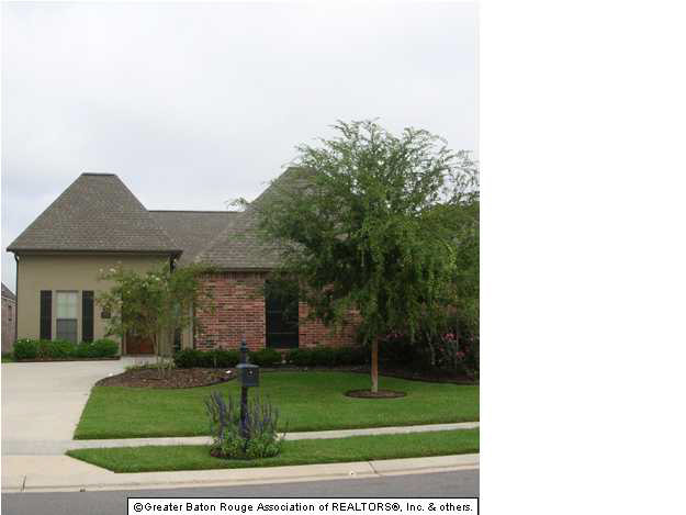 10707 Springtree Avenue Baton Rouge, LA 70810 - Photo 3 of 21 Gallery Image 3