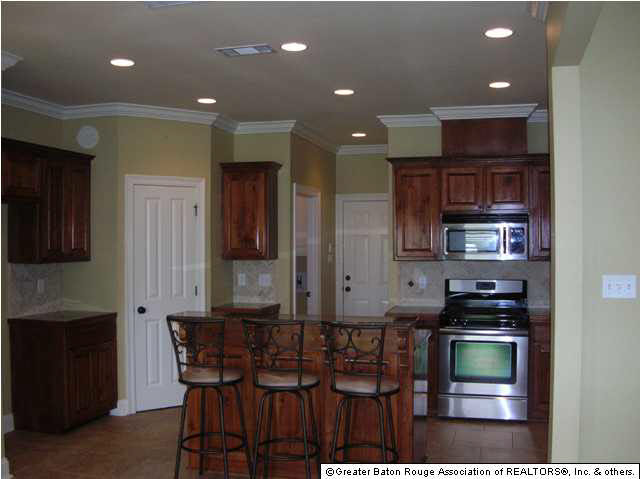 10707 Springtree Avenue Baton Rouge, LA 70810 - Photo 7 of 21 Gallery Image 7