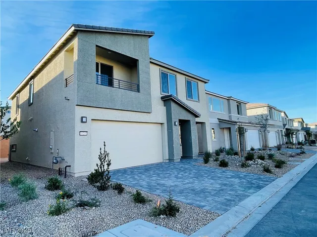 $3,200 | 10237 Mystic Falls Drive, Las Vegas, NV 89141