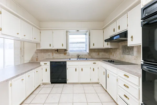 $310,000 | 7920 Albany Avenue, Lubbock, TX 79424