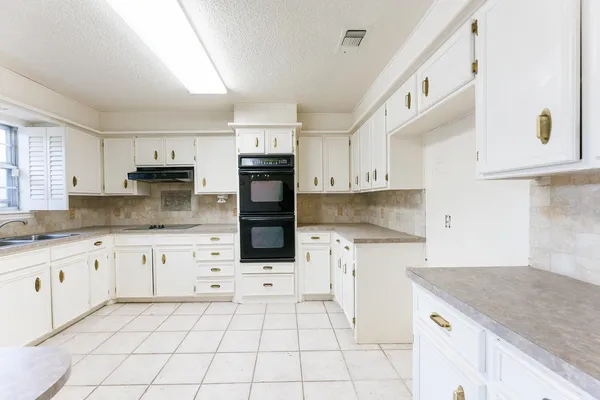 $310,000 | 7920 Albany Avenue, Lubbock, TX 79424