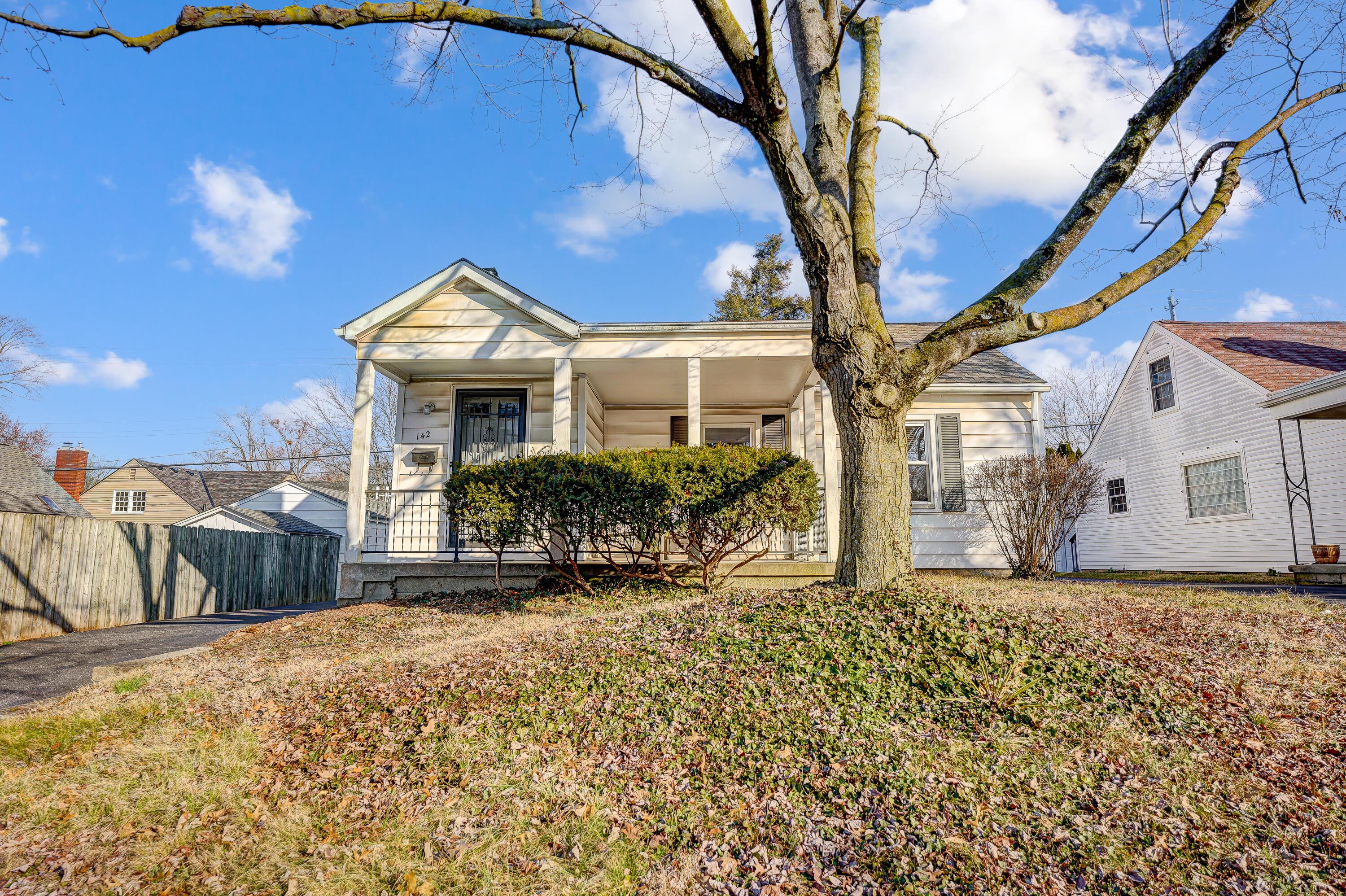 142 West Henderson Road Columbus, OH 43214 - Photo 3 of 38 142 W Henderson Rd