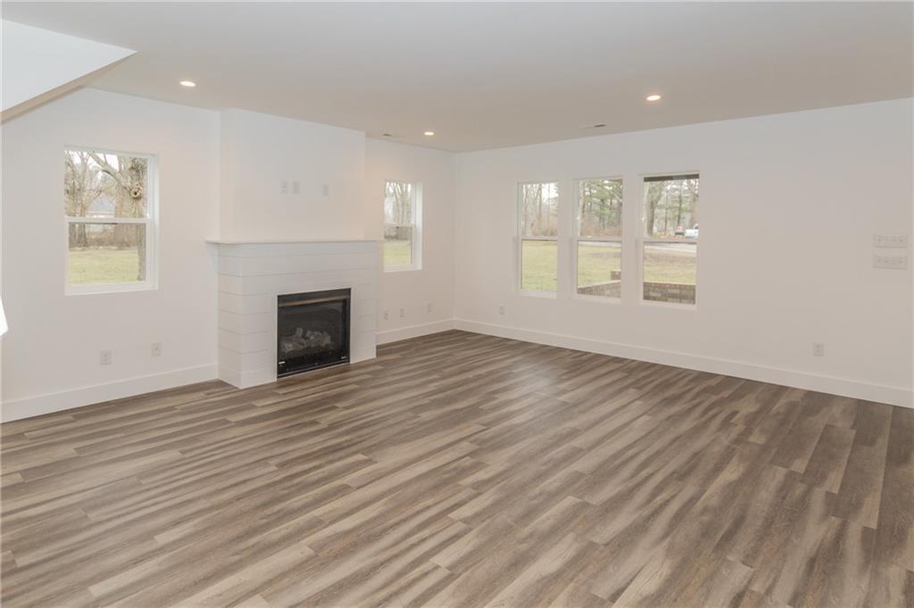 7218 Highland Road Indianapolis, IN 46268 - Photo 5 of 26 Gallery Image 5