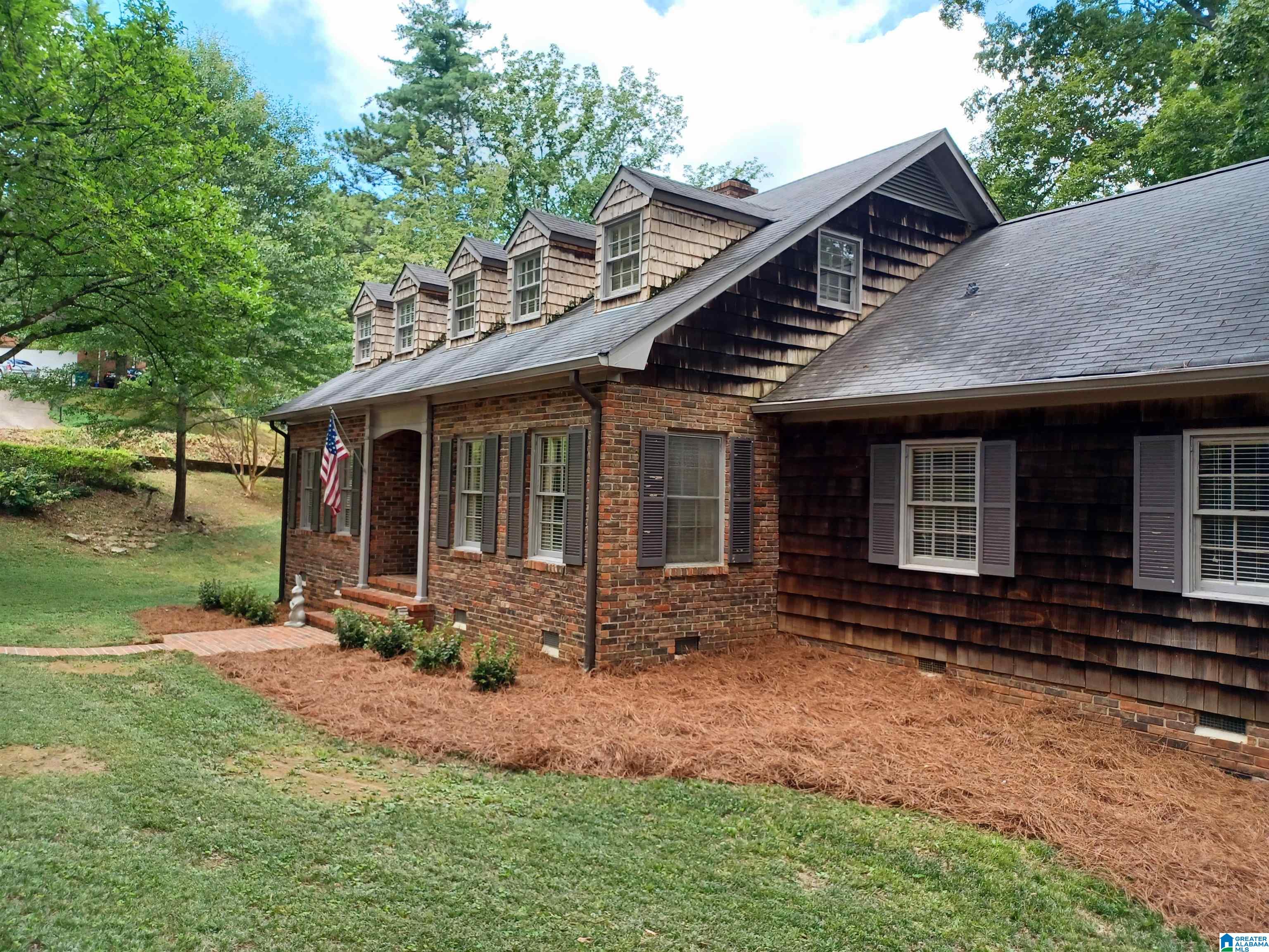 24 Belmont Road Anniston, AL 36207 - Photo 4 of 57