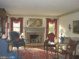 389 Trend Road Yardley, PA 19067 - Photo 3 of 6 Gallery Image 3