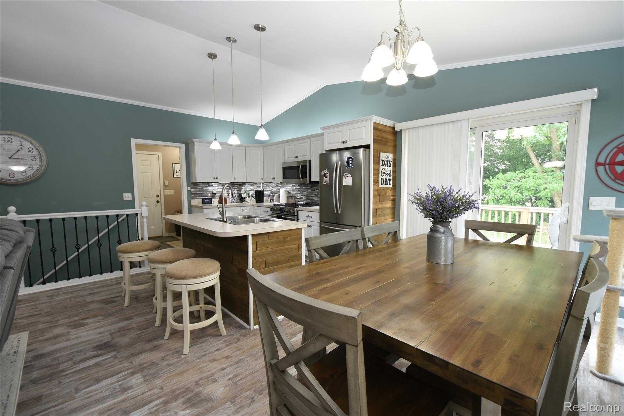 4382 Dublin Road Burton, MI 48529 - Photo 11 of 32 DSC_6456.JPG