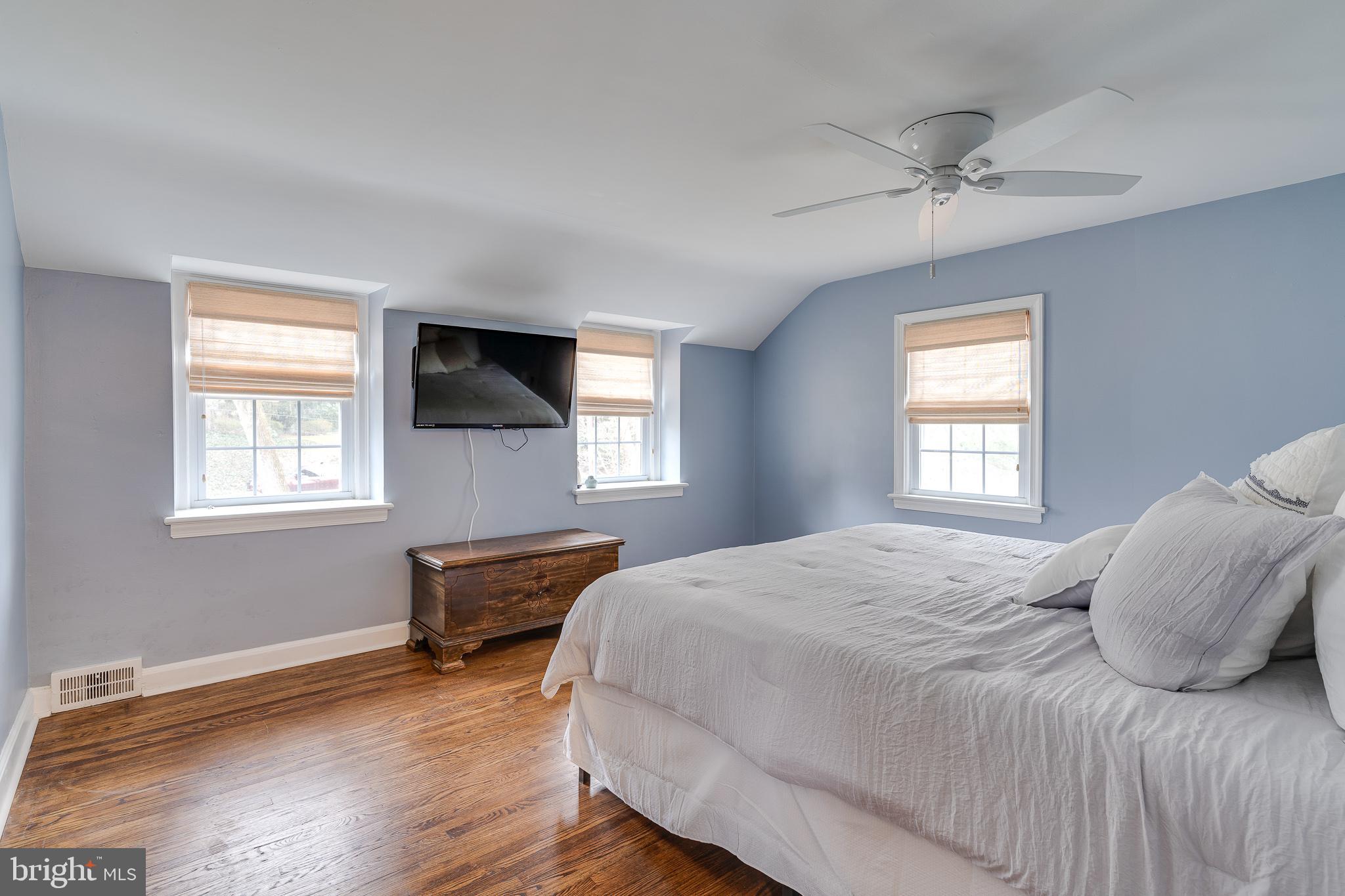511 Broad Acres Road Narberth, PA 19072 - Photo 16 of 34 Primary bedroom