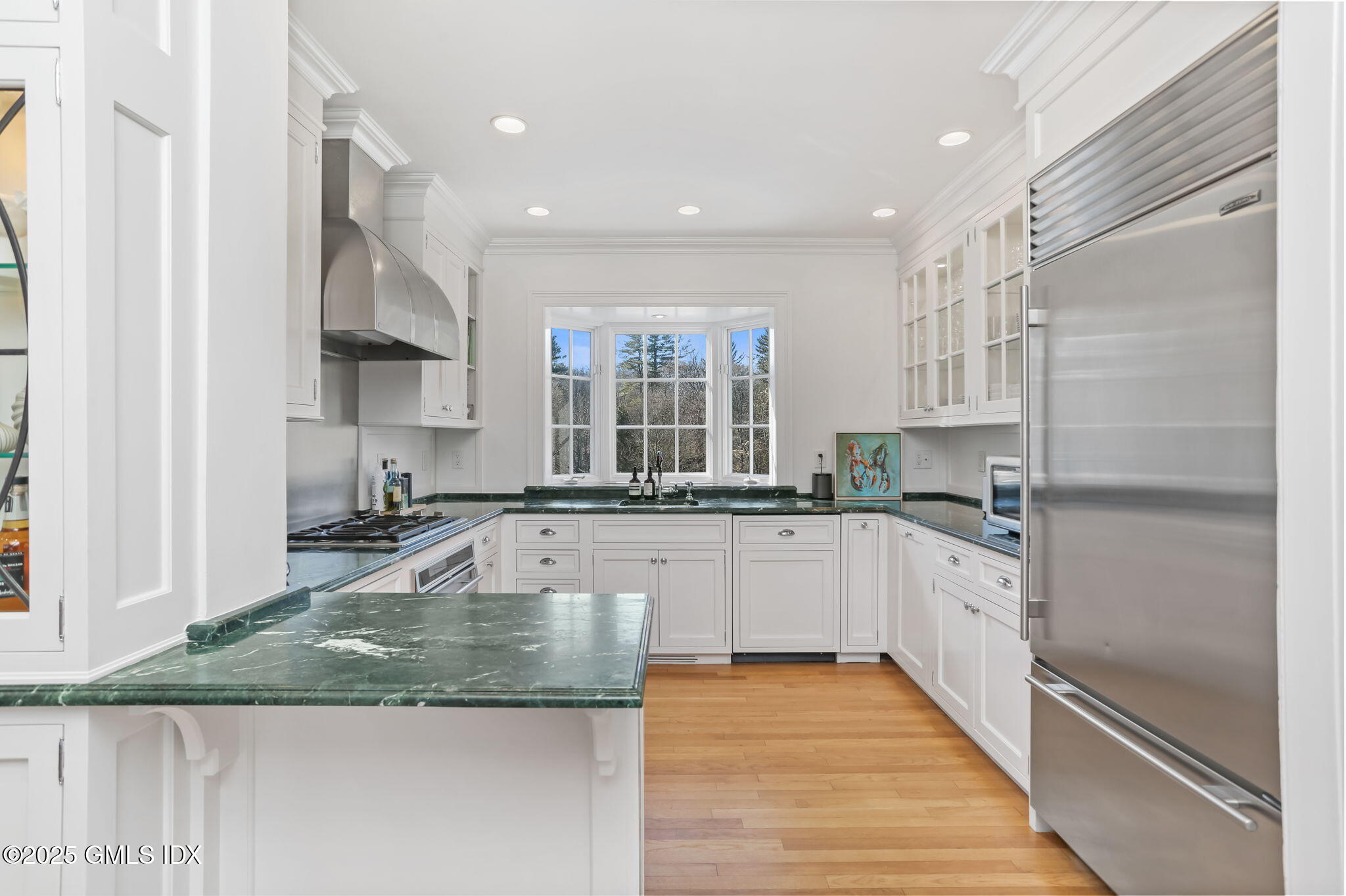 188 Stanwich Road Greenwich, CT 06830 - Photo 19 of 41 29-web-or-mls-188-stanwich-rd