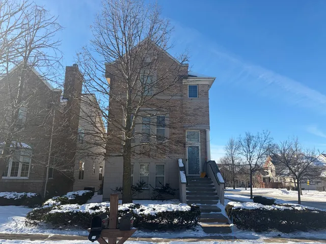 $950,000 | 2230 Goldenrod Lane, Glenview, IL 60026