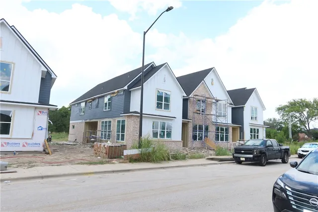 a view of a street in front of house