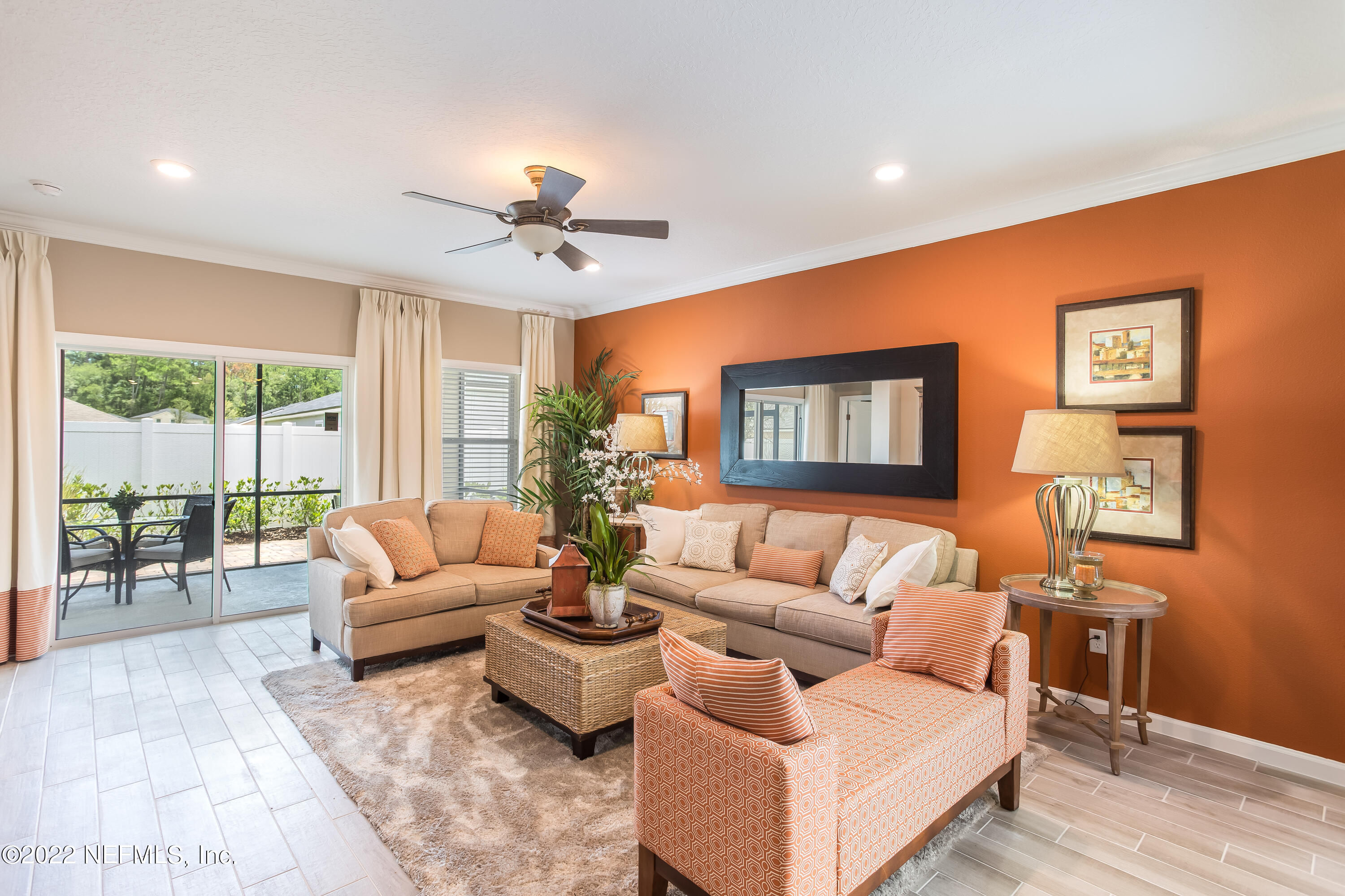 125 White Rabbit Run St. Augustine, FL 32092 - Photo 5 of 12 Charle Family and lanai