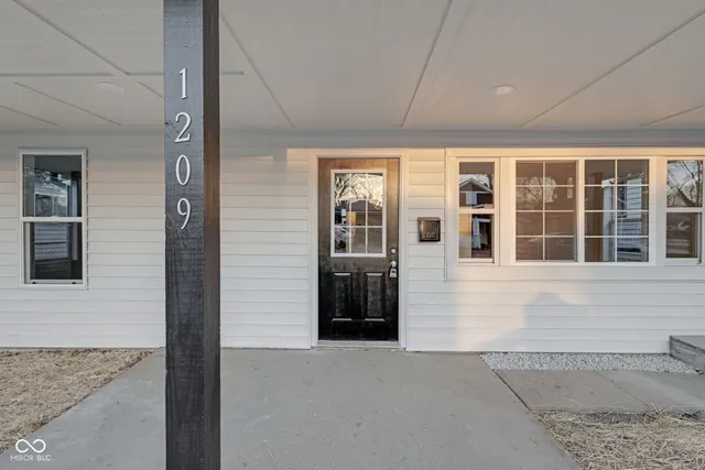 $140,900 | 1209 North Centennial Street, Indianapolis, IN 46222