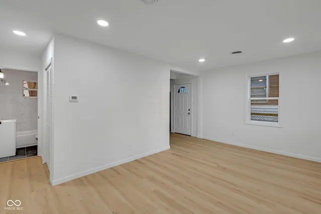 $140,900 | 1209 North Centennial Street, Indianapolis, IN 46222