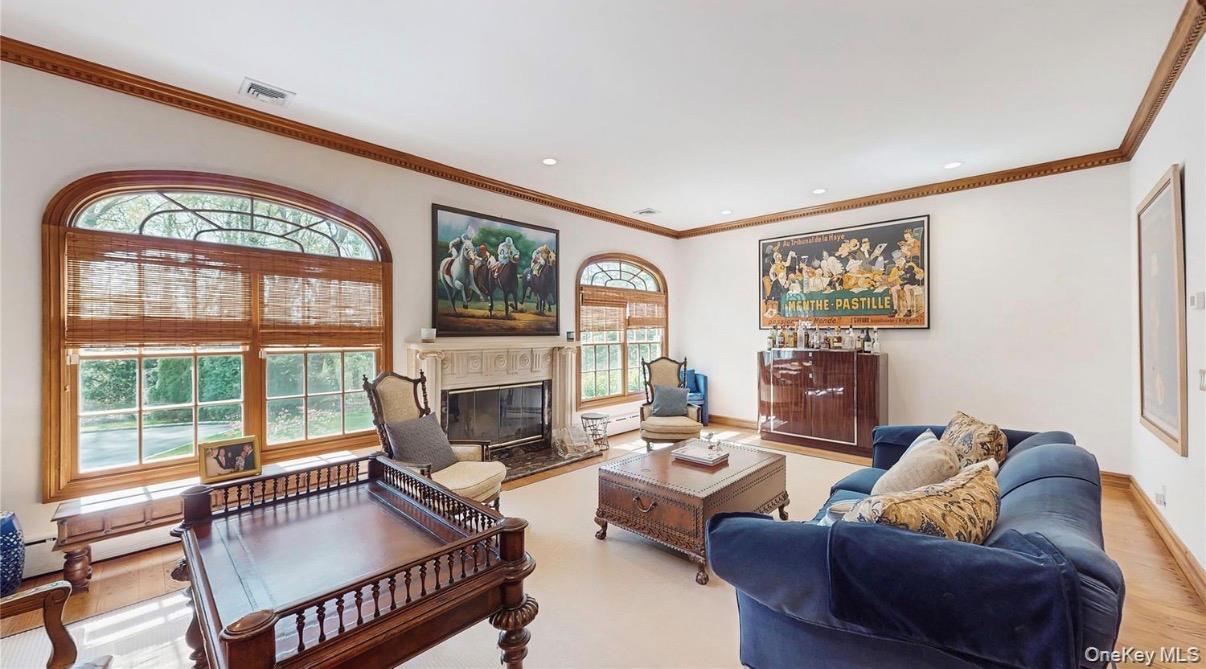 406 Duck Pond Road Locust Valley, NY 11560 - Photo 12 of 30