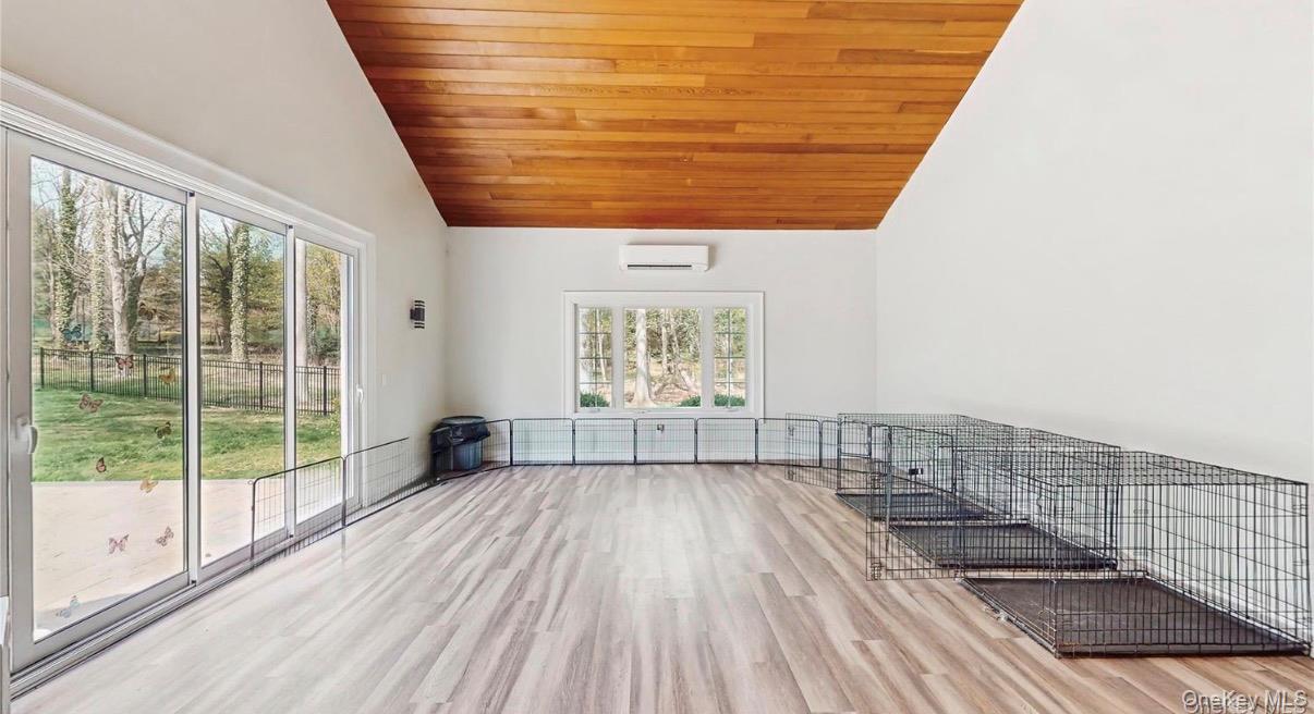 406 Duck Pond Road Locust Valley, NY 11560 - Photo 19 of 30